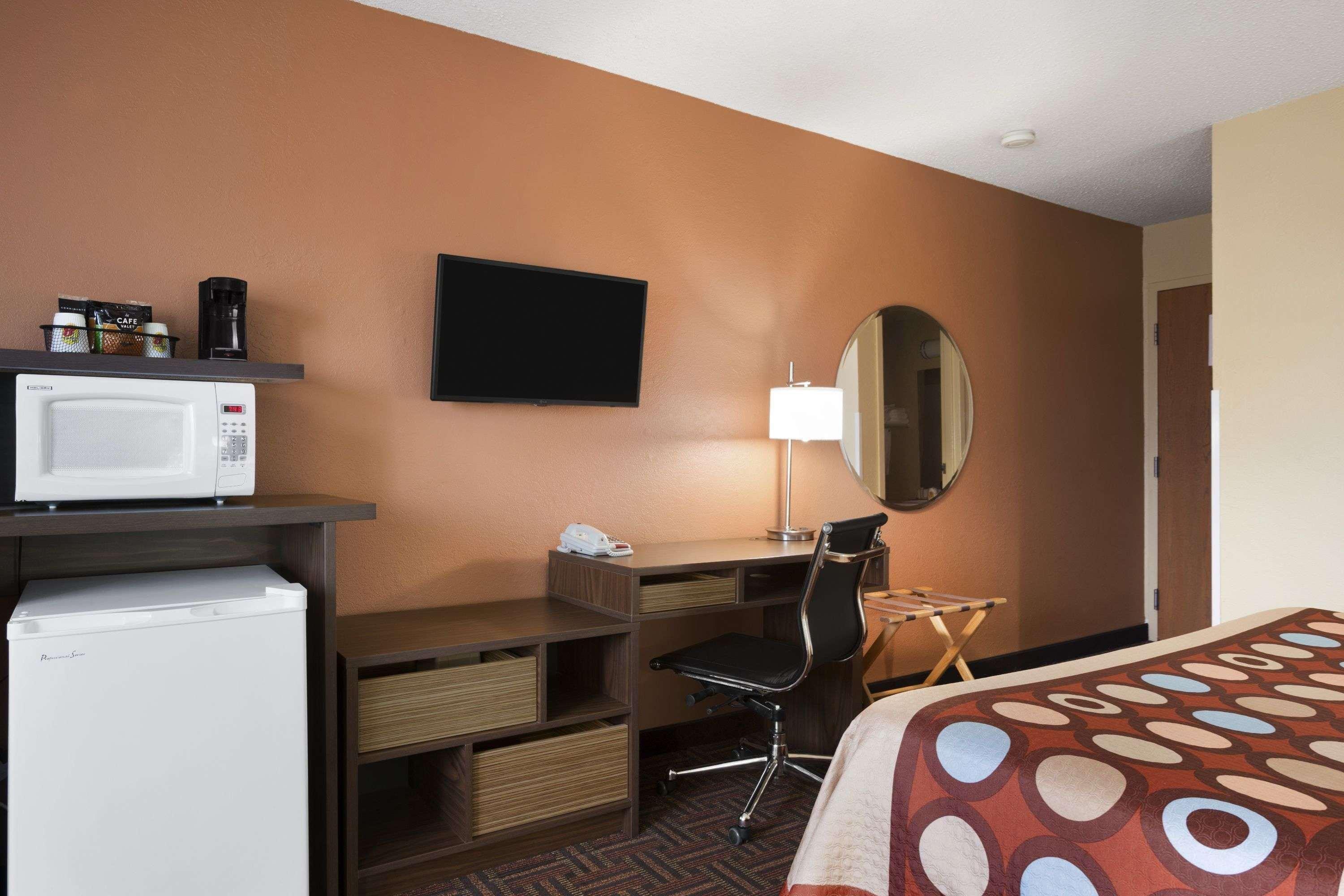 Super 8 By Wyndham Marion Motel Buitenkant foto